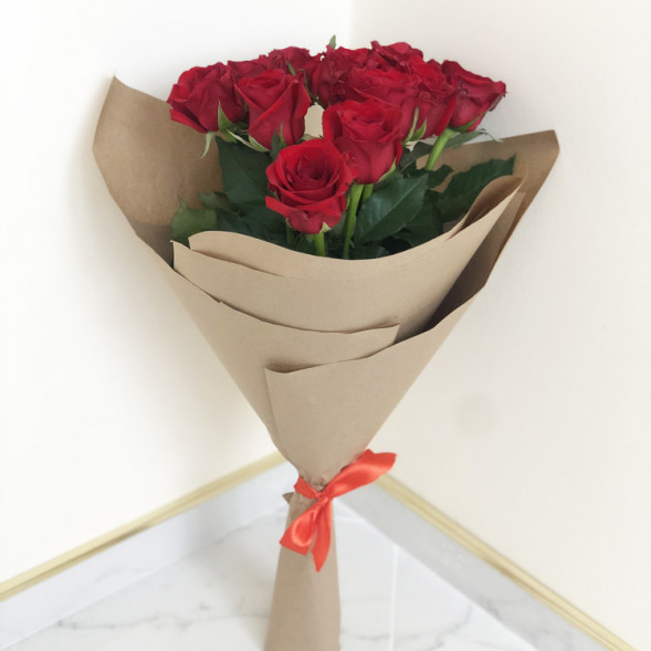 Букет 11 красных роз в Армянске