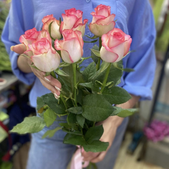 Букет 7 розовых роз в Армянске