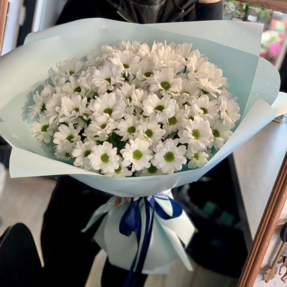 Букет 7 белых кустовых хризантем в Армянске