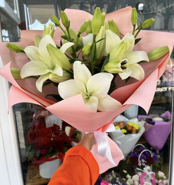 Букет из 3 лилий - Мелодия любви в Армянске